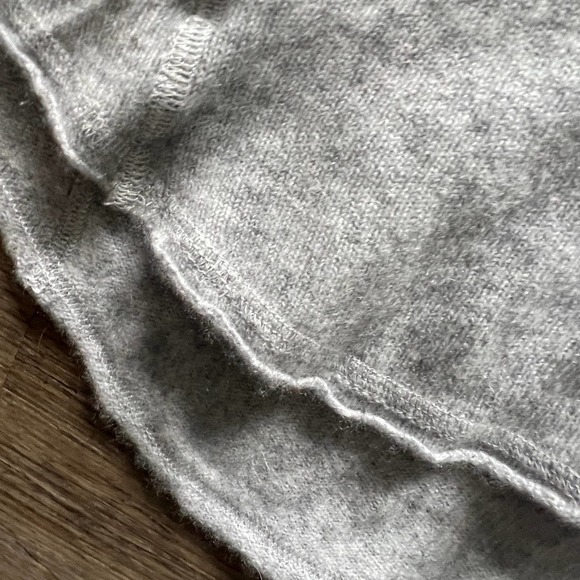 Heather Gray Large 100% cashmere sweater cold shoulder - Picture 3 of 5